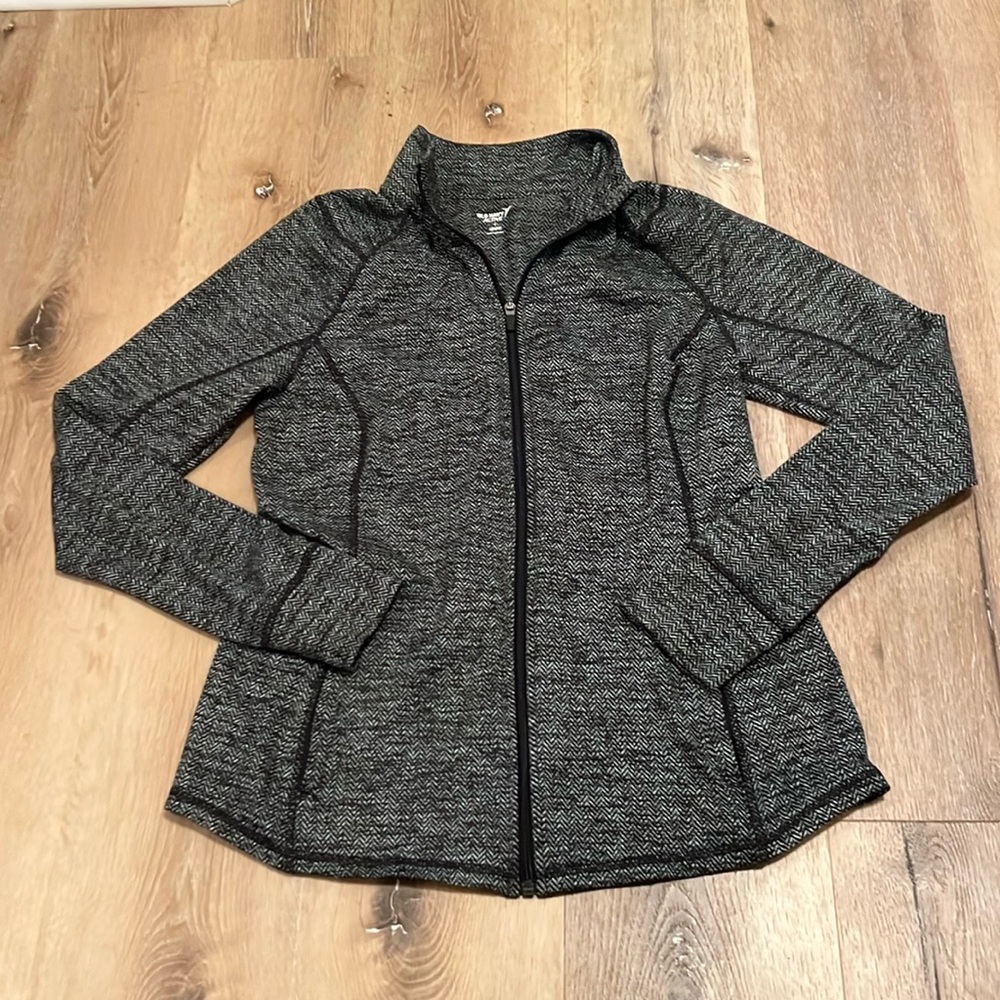 Old Navy Active zip up hoodie. Size Large Grey